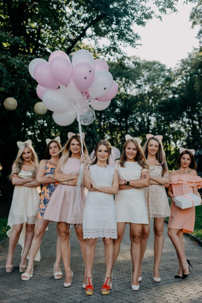 bridesmaids and fiancee photo